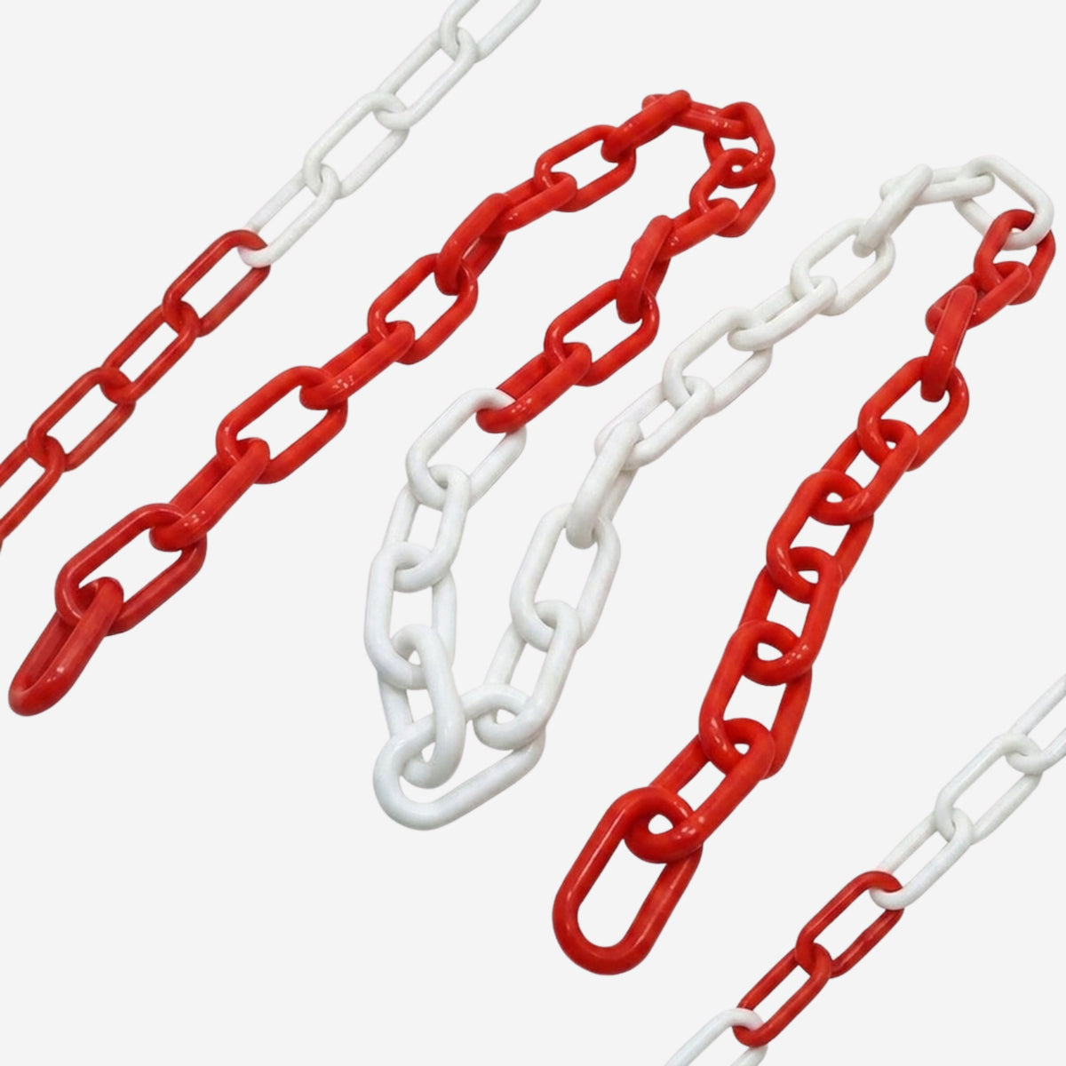 Close up detail of BMT 031 red and white plastic safety chain showing alternating red and white interlocking oval link construction, suitable for construction, industrial and civil worksite barricading.